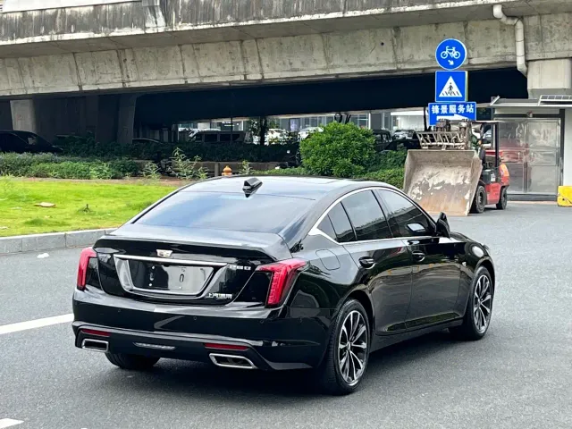 Cadillac CT5 — Фото автомобиля 5