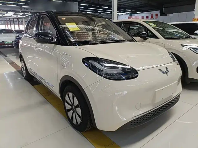 Wuling Bingo — Фото автомобиля 3