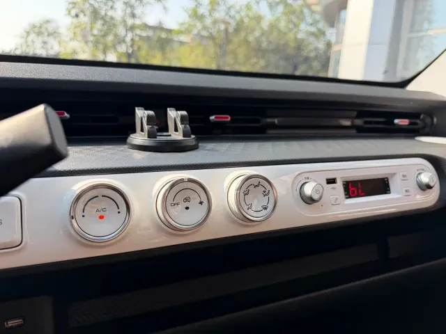 Wuling Hongguang Mini EV — Фото автомобиля 12