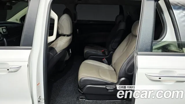Kia Carnival 4th Gen — Фото автомобиля 11