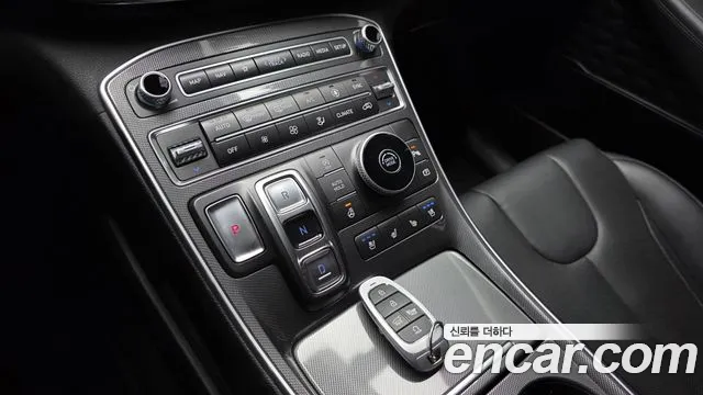 Hyundai Santafe — Фото автомобиля 8