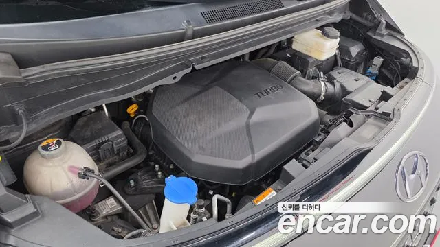 Hyundai Staria Staria 4WD Lounge 9 мест — Фото автомобиля 6