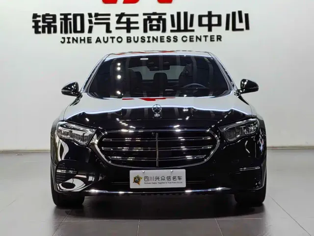 Mercedes-Benz E-Class — Фото автомобиля 2