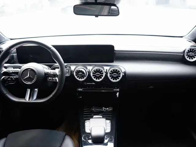 Mercedes-Benz A-Class — Фото автомобиля 5