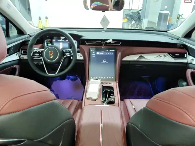 Hongqi H5 — Фото автомобиля 9
