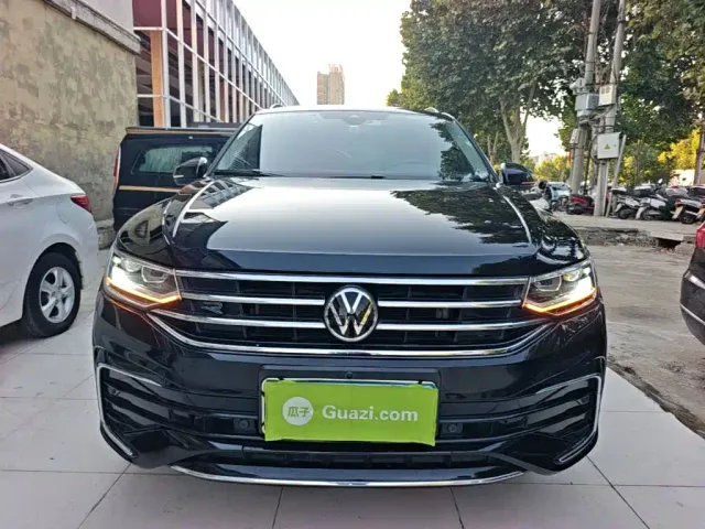 Volkswagen Tiguan L — Фото автомобиля 2