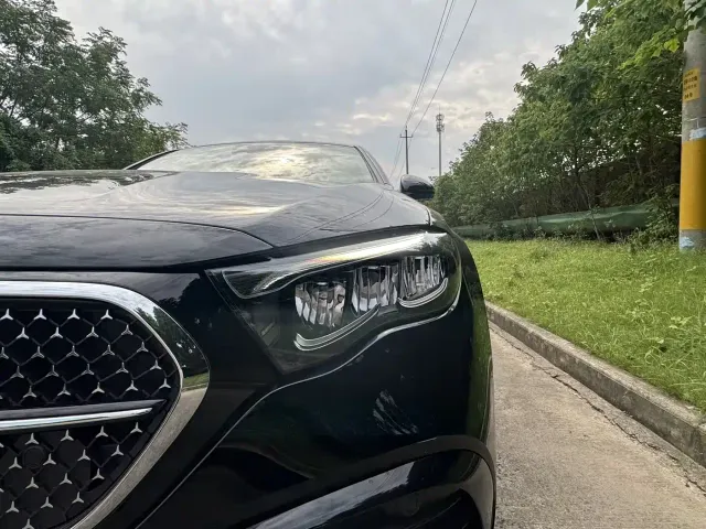 Mercedes-Benz E-Class — Фото автомобиля 8