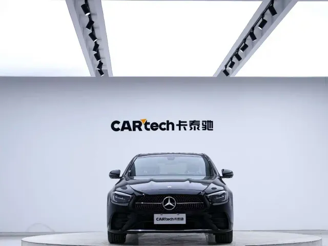 Mercedes-Benz E-Class — Фото автомобиля 6