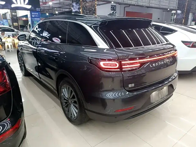 Leapmotor C11 — Фото автомобиля 4