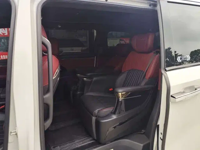 GAC Trumpchi M8 — Фото автомобиля 6