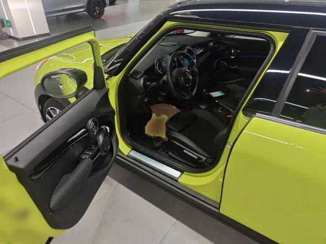 MINI Hatch — Фото автомобиля 15