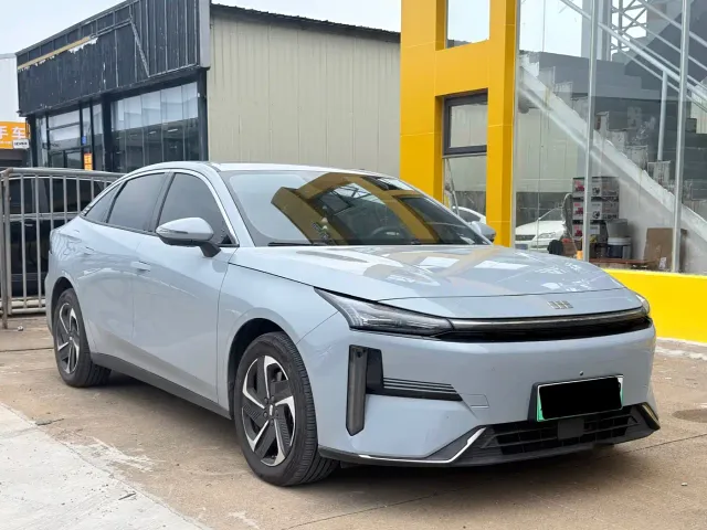 Geely Galaxy L6 — Фото автомобиля 3