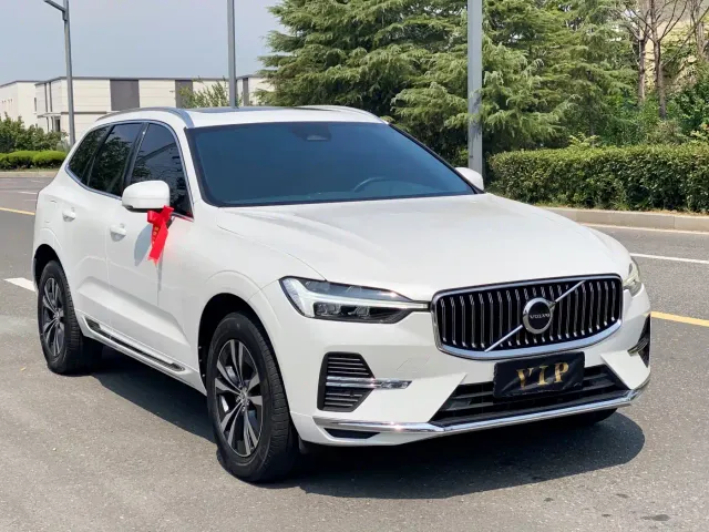Volvo XC60 — Фото автомобиля 3