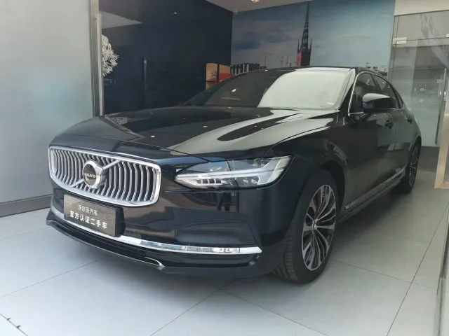 Фотография автомобиля — Volvo S90
