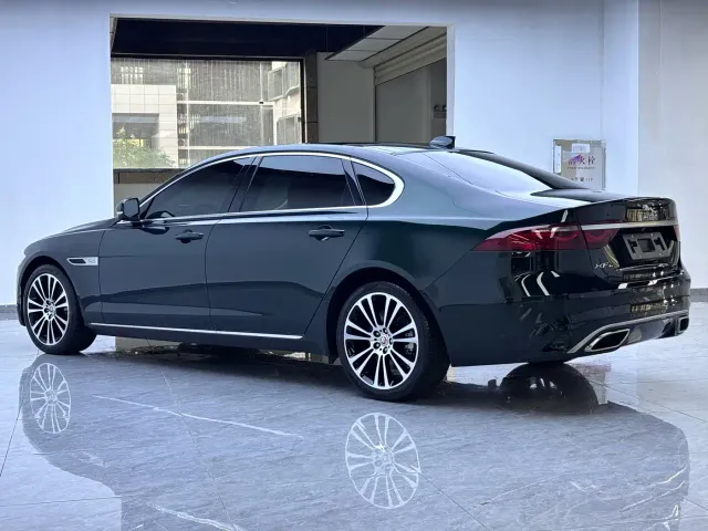 Jaguar XFL — Фото автомобиля 18