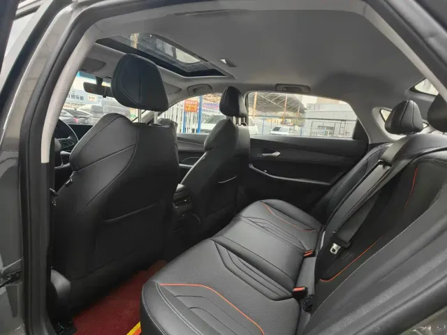 Geely Binrui — Фото автомобиля 5