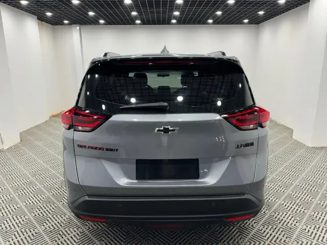 Chevrolet Orlando — Фото автомобиля 8