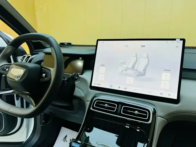 Geely Boyue L — Фото автомобиля 9