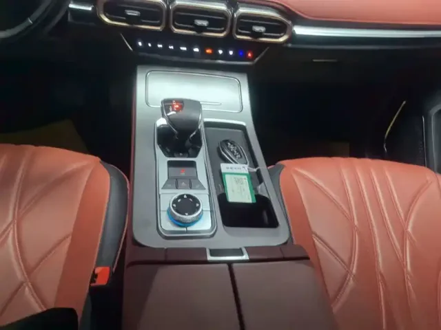 Jetour X70 Plus — Фото автомобиля 13