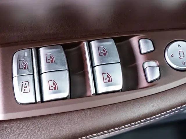 BMW 7 Series — Фото автомобиля 18