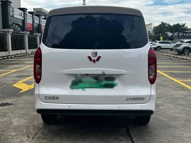Wuling Hongguang — Фото автомобиля 5