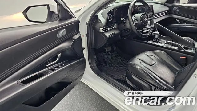 Hyundai AVANTE Avante (CN7) — Фото автомобиля 10
