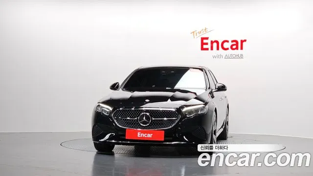 Mercedes-Benz E-Class — Фото автомобиля 2