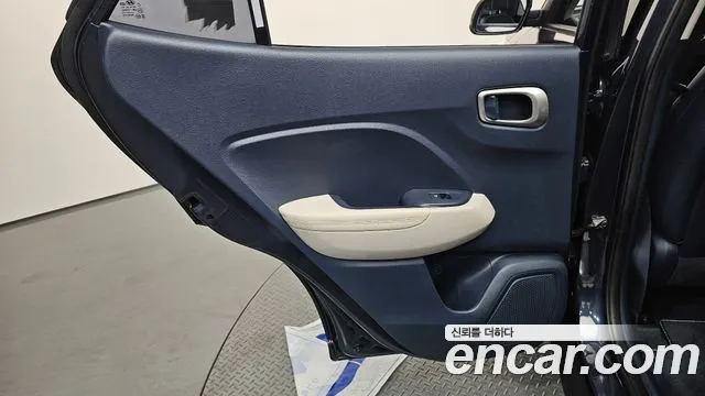 Hyundai Venue — Фото автомобиля 25