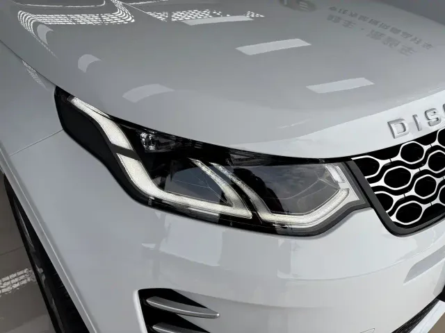 Land Rover Discovery Sport — Фото автомобиля 8