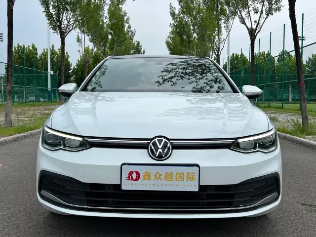 Volkswagen Golf — Фото автомобиля 2