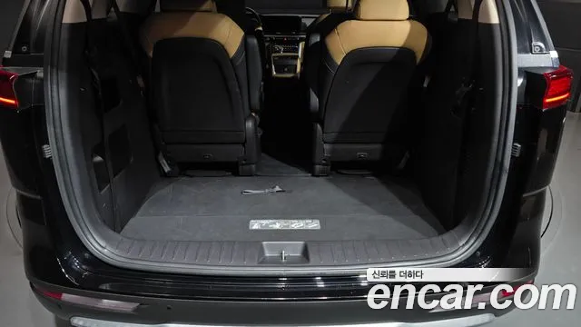 Kia Carnival Generation 4 — Фото автомобиля 26