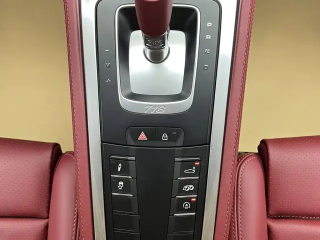 Porsche 718 — Фото автомобиля 21