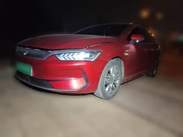Фотография автомобиля — BYD Qin PLUS