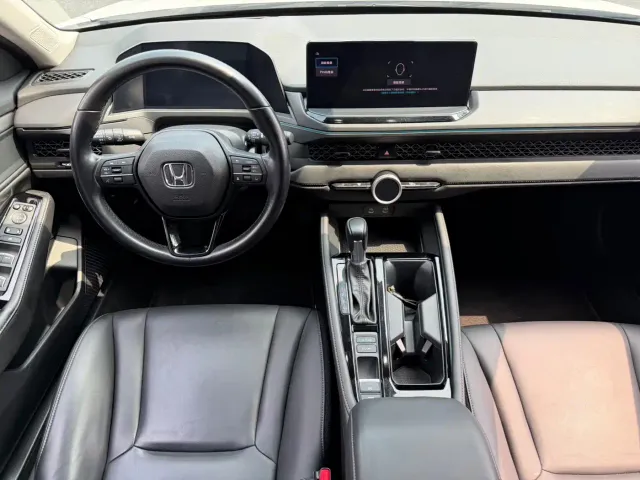 Honda Accord — Фото автомобиля 13