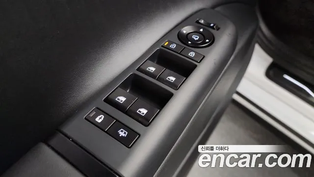 Hyundai Grandeur GN7 — Фото автомобиля 30