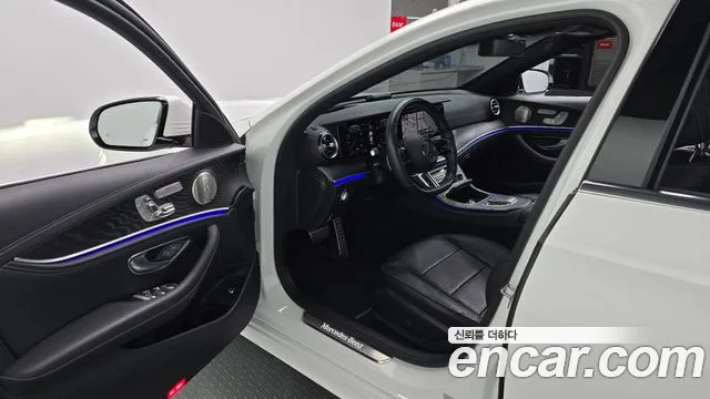 Mercedes-Benz E-Class — Фото автомобиля 10