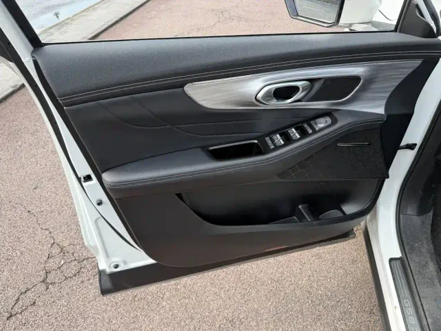GAC Trumpchi GS8 — Фото автомобиля 6