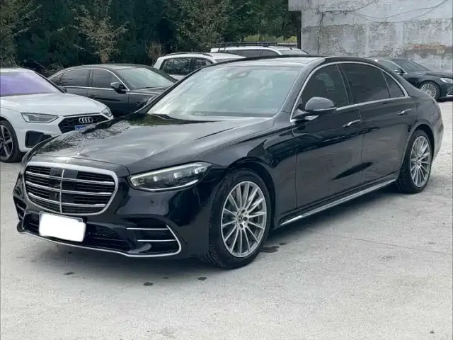 Фотография автомобиля — Mercedes-Benz S-Class