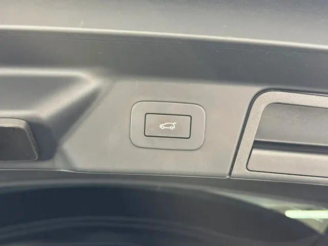 Land Rover Range Rover Velar — Фото автомобиля 17