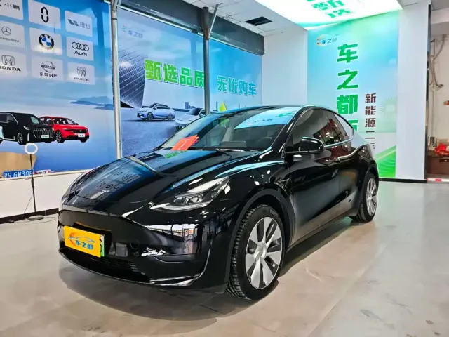 Фотография автомобиля — Tesla Model Y