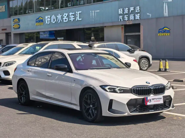 BMW 3 Series — Фото автомобиля 2