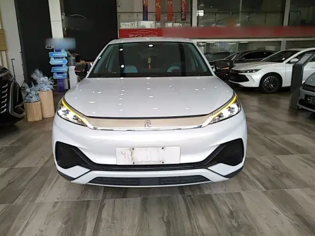 BYD Yuan PLUS — Фото автомобиля 2