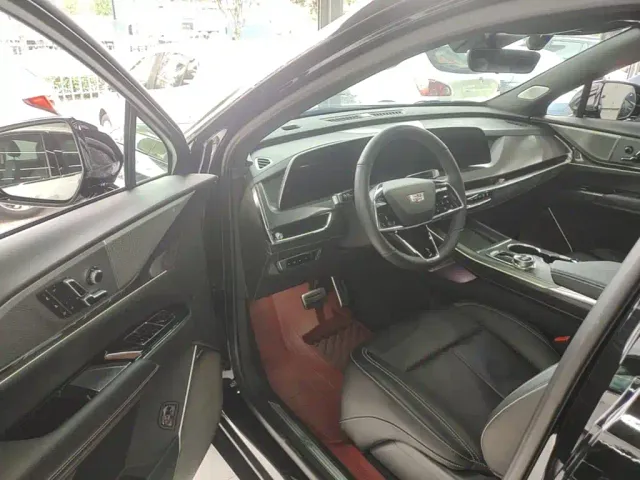 Cadillac XT5 — Фото автомобиля 15