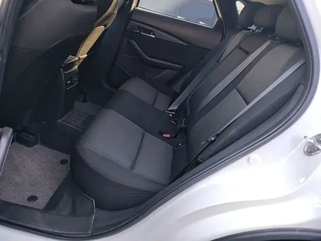 Mazda CX-30 EV — Фото автомобиля 16