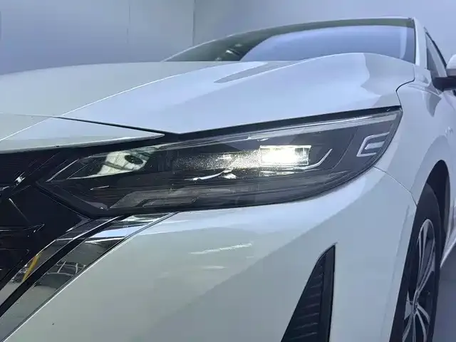 Nissan Sylphy — Фото автомобиля 18