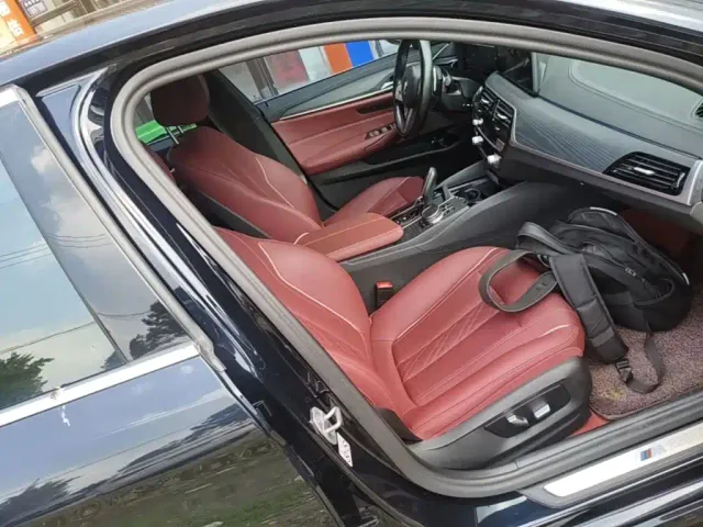 BMW 5 Series — Фото автомобиля 24