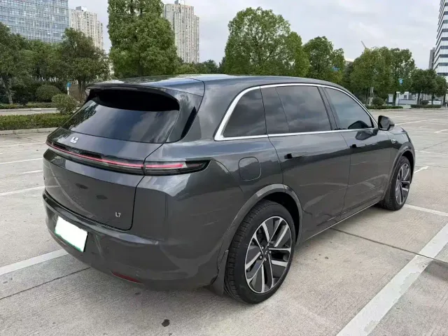 Li Auto L7 — Фото автомобиля 8
