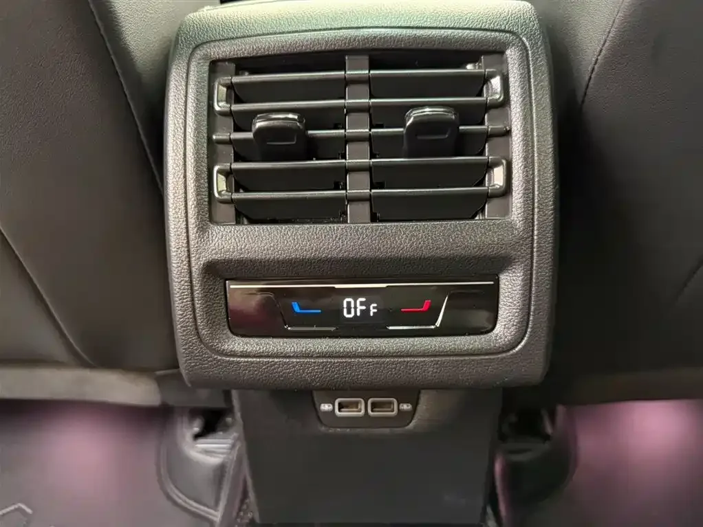 Volkswagen Golf 2023 Facelift 280TSI DSG R-Line Lite — Фото автомобиля 19