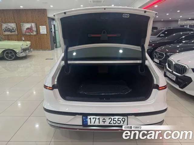 Hyundai Grandeur GN7 — Фото автомобиля 16