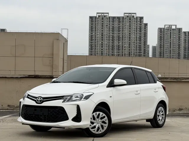 Фотография автомобиля — Toyota Vios FS